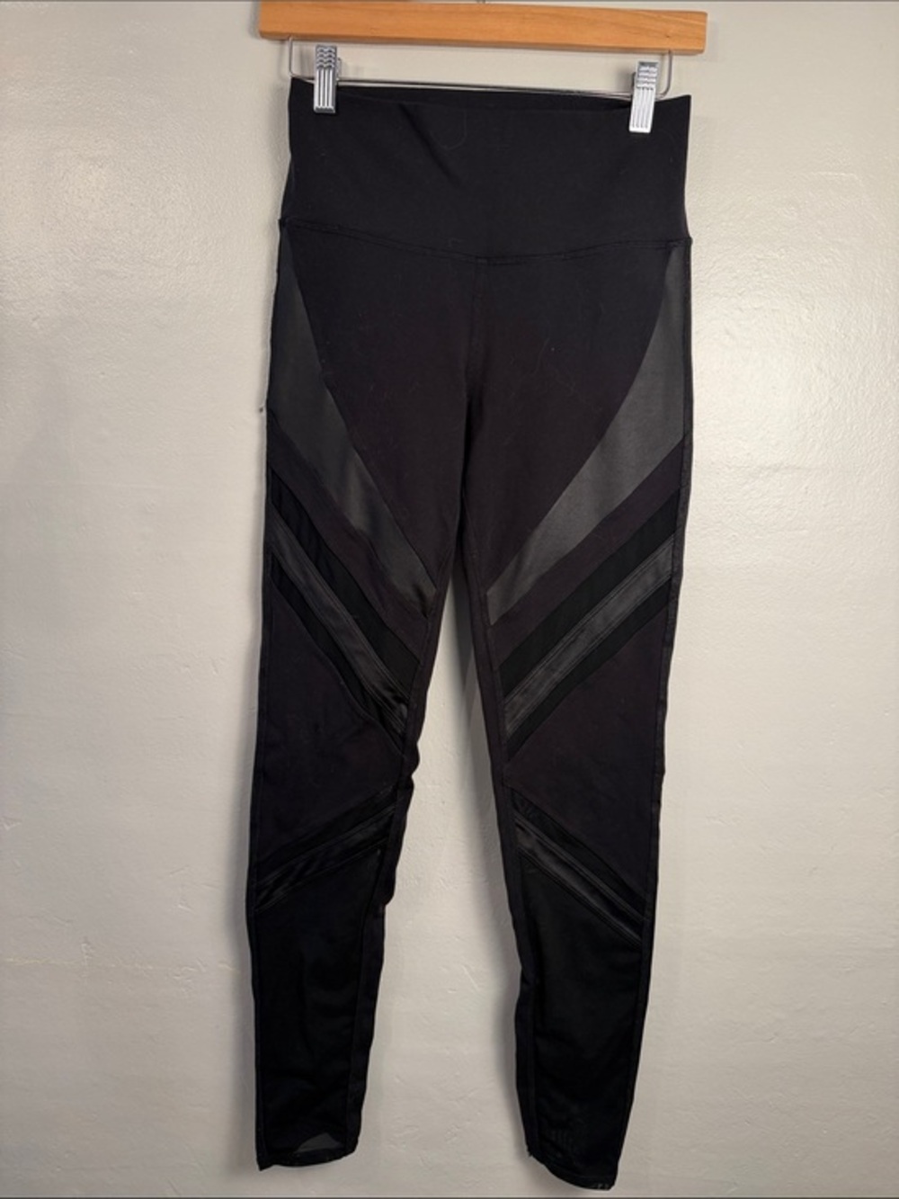 Alo Leggings Long Black Net Trim Inserts Diagonal Design Satin Strips